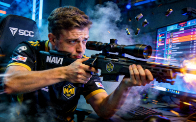 s1mple CS:GO选手瞄准瞬间 - NAVI战队明星狙击手